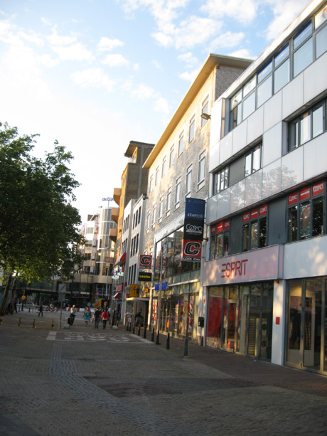 Die Geschaefte Sacha Esprit Und Coolcat In Utrecht Zentrum