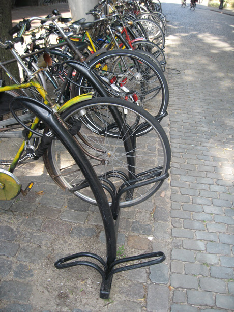 Stadtzentrum fahrradabstellanlagen utrecht foto