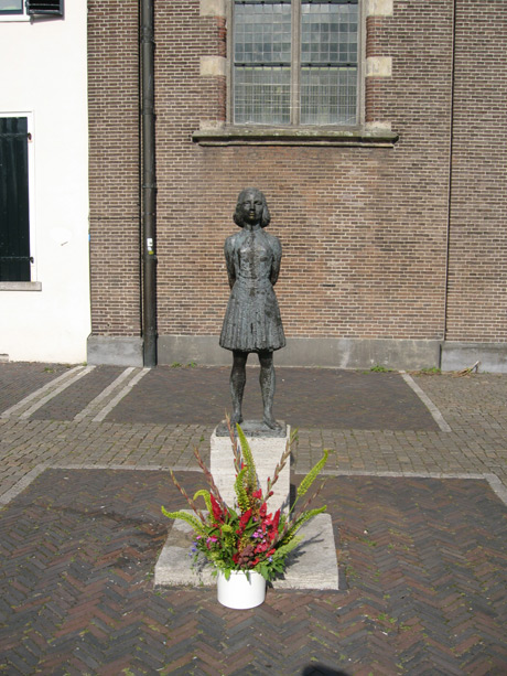 Anne frank monument utrecht photo