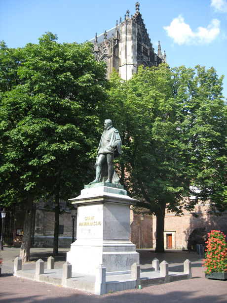 Graaf jan van nassau statue utrecht photo