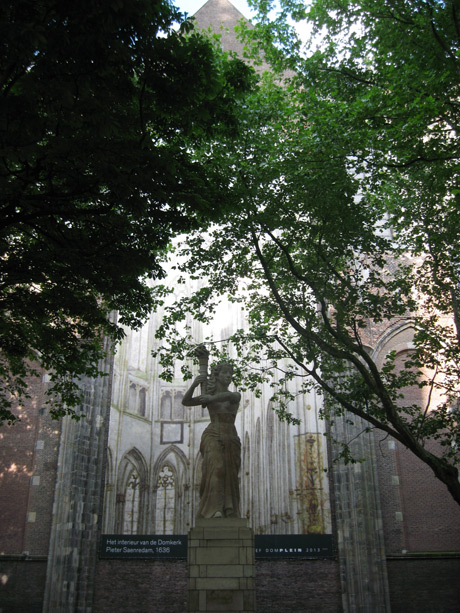 Statue at dom kerk church utrecht photo
