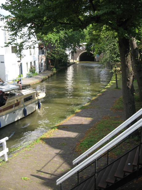 Banchine e canali a utrecht foto