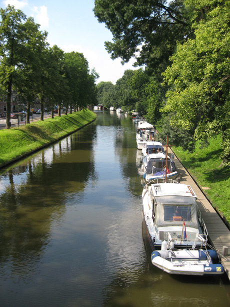 Barci pe canalele din utrecht foto